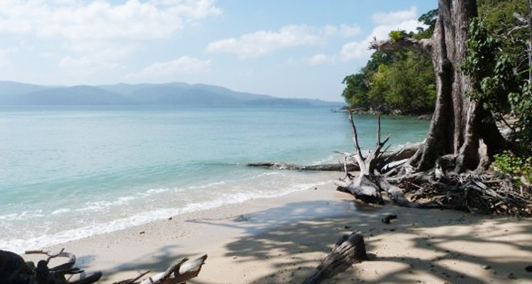 Munda Pahad Beach