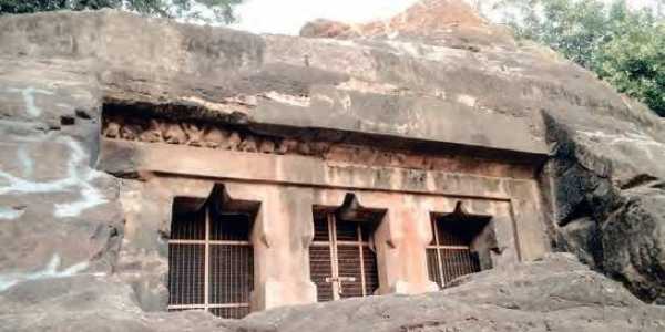 Moghalrajpuram caves